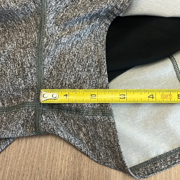 Lululemon Speed Up Short 2.5” Heather Lux Multi Black - Picture 7 of 7